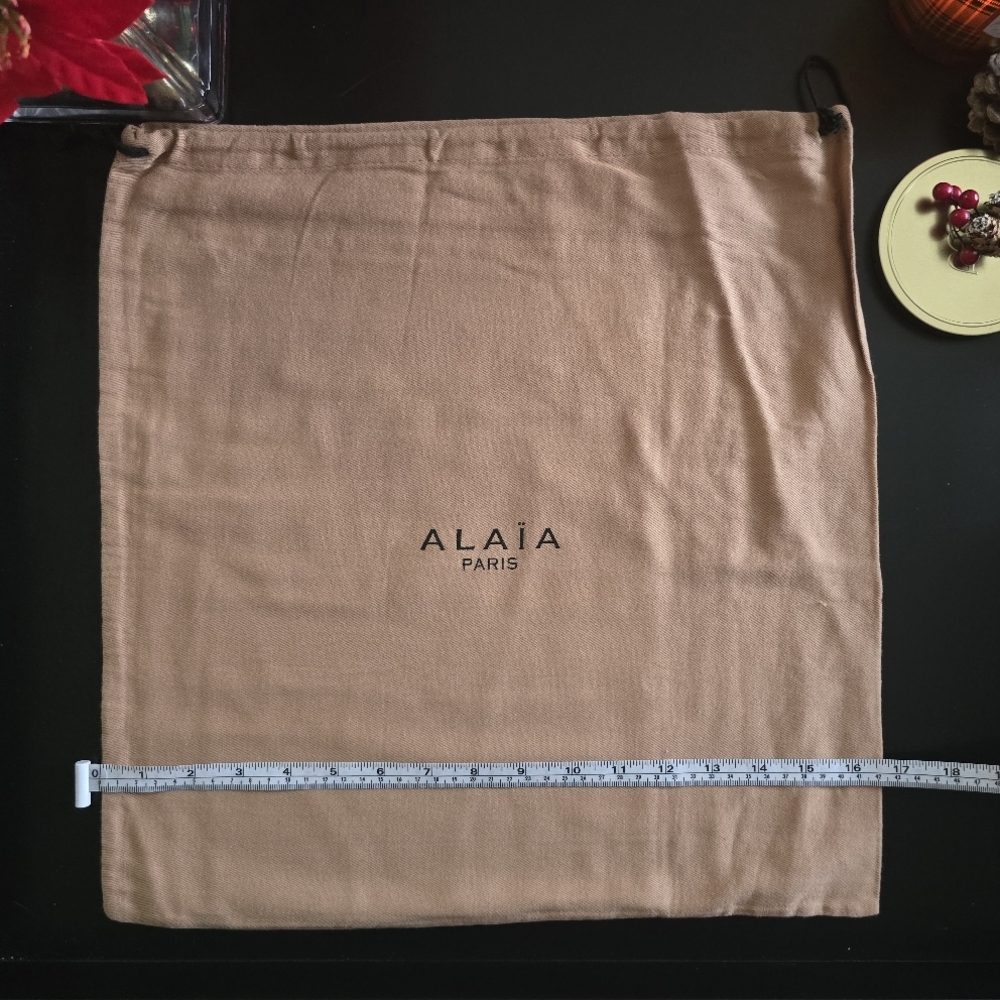 Alaïa Paris Beige Dust Bag